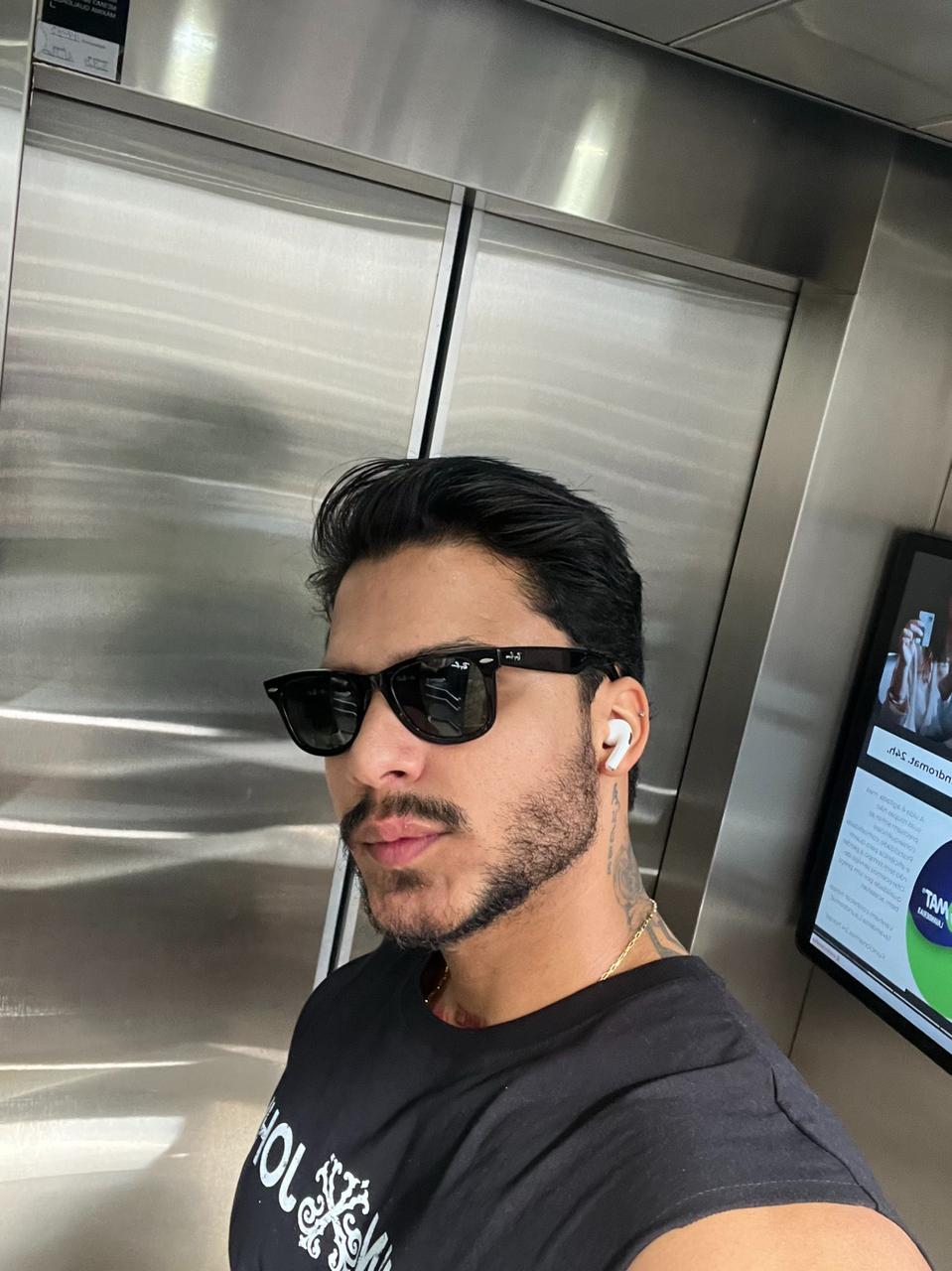 garoto de programa - Perfil Hetero